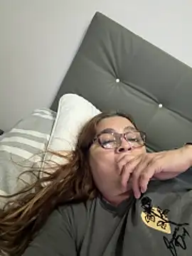 AntonellaAlondra4 online show from February 13, 2:40 am