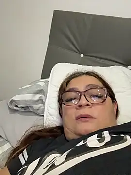 AntonellaAlondra4 online show from March 25, 3:01 am