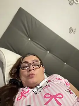 AntonellaAlondra4 online show from April 22, 3:20 am