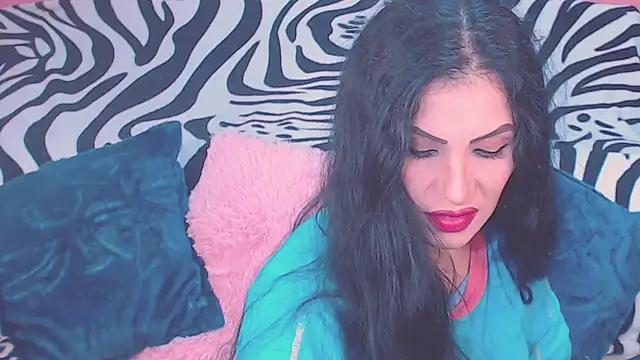 Snapshot of Ary_z chatting on October 12, 2:32 am Ary z online show from October 12, 2:32 am