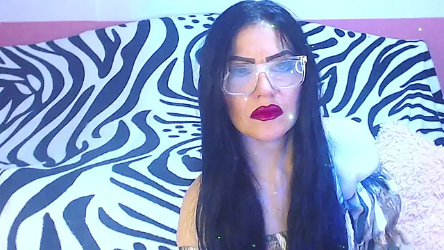 Snapshot of Ary_z chatting on January 15, 2:05 am Ary z online show from January 15, 2:05 am