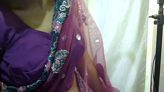 Snapshot of Pramila_Manish chatting on March 1, 1:46 pm Pramila Manish online show from March 1, 1:46 pm