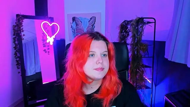 NielletaBlossom online show from February 17, 5:14 am