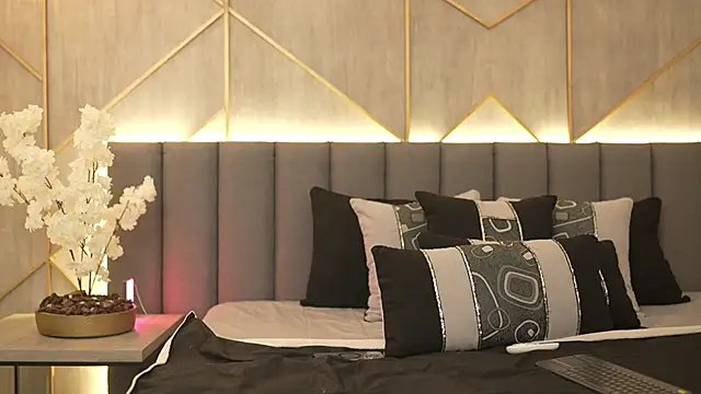 miia blake online show from February 22, 1:33 am