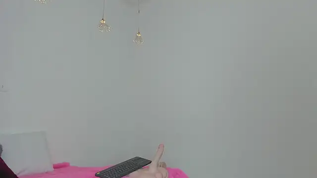 Lori Evanss online show from January 25, 6:12 am