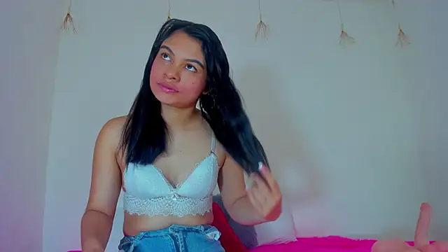 Lori Evanss online show from February 20, 9:11 am