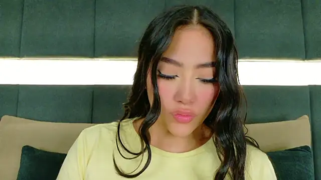 nicolle pierce online show from November 8, 12:49 pm