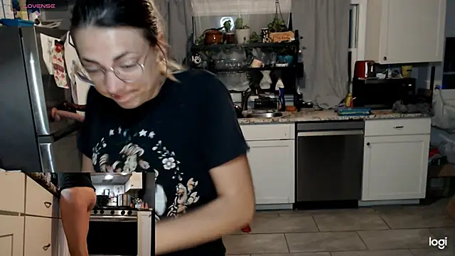 KSwonderland6 online show from October 16, 5:19 am