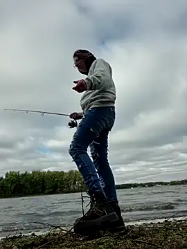 KSwonderland6 online show from October 22, 3:45 pm