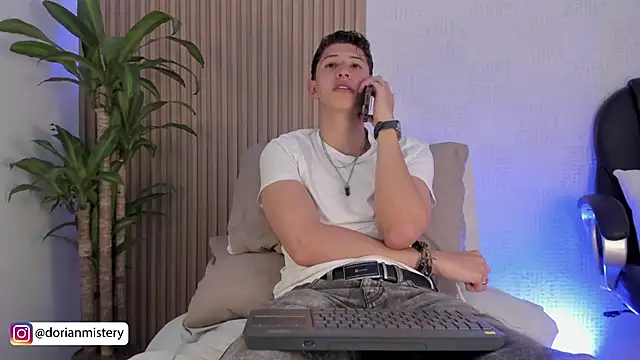 Dorianmistery2322  online show from September 28, 11:54 pm