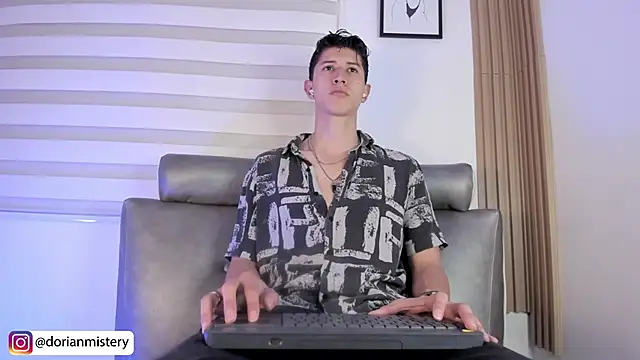 Dorianmistery2322  online show from March 24, 11:21 pm