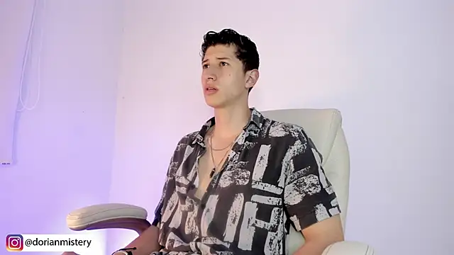 Dorianmistery2322  online show from April 4, 11:02 pm