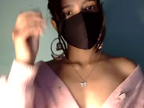 Snapshot of Cute_Alaina chatting on January 12, 2:56 am Cute Alaina online show from January 12, 2:56 am