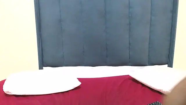 Snapshot of kittykhloe22 chatting on March 10, 6:16 am kittykhloe22 online show from March 10, 6:16 am