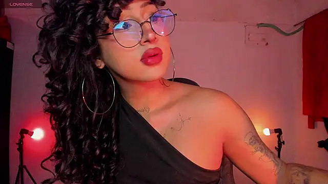 Snapshot of Heka_Prudence chatting on June 30, 3:29 am Heka Prudence online show from June 30, 3:29 am