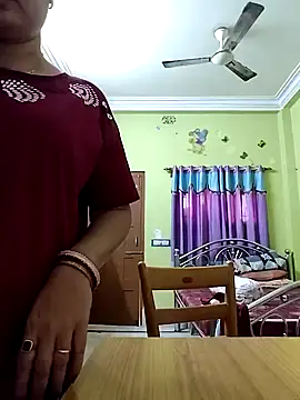 Royalgirl667 online show from December 6, 4:47 am