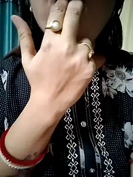 Royalgirl667 online show from December 10, 5:22 pm