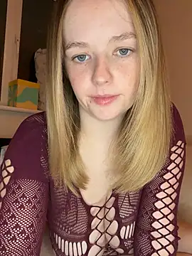 Sophiesinxx online show from March 6, 9:22 pm