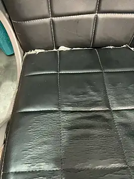 Snapshot of poision51 chatting on January 18, 5:06 pm poision51 online show from January 18, 5:06 pm