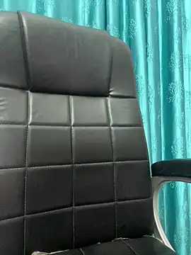 Snapshot of poision51 chatting on February 4, 6:08 am poision51 online show from February 4, 6:08 am