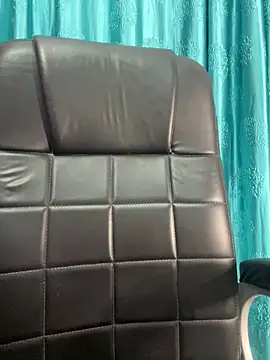 Snapshot of poision51 chatting on February 24, 9:51 am poision51 online show from February 24, 9:51 am