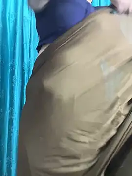 Snapshot of poision51 chatting on March 16, 8:07 am poision51 online show from March 16, 8:07 am