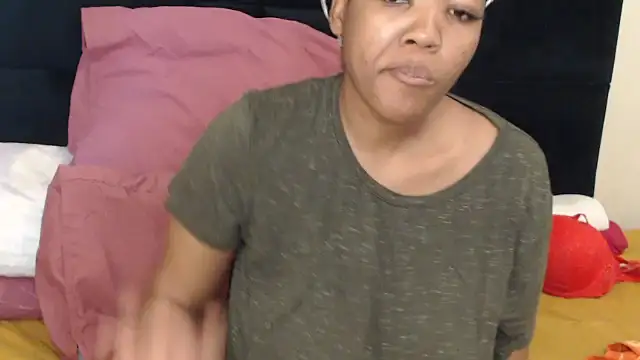 Busty-Londie online show from September 26, 3:38 pm