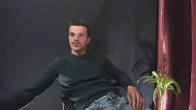 Snapshot of DonyBrown chatting on March 8, 4:27 am DonyBrown online show from March 8, 4:27 am