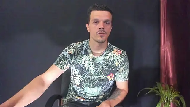 Snapshot of DonyBrown chatting on March 25, 3:45 am DonyBrown online show from March 25, 3:45 am