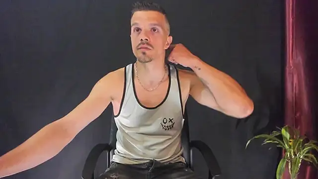 Snapshot of DonyBrown chatting on March 29, 6:35 am DonyBrown online show from March 29, 6:35 am