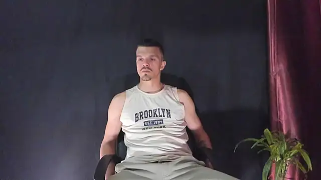 Snapshot of DonyBrown chatting on April 2, 3:59 am DonyBrown online show from April 2, 3:59 am