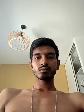 detestelavie online show from July 31, 9:19 am