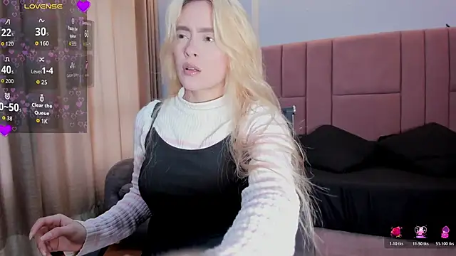 miacarperr1 online show from April 15, 8:42 pm