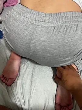 elikittens online show from October 29, 6:42 pm