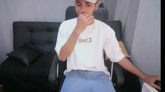 Snapshot of jhon_ath chatting on February 2, 2:48 am jhon ath online show from February 2, 2:48 am