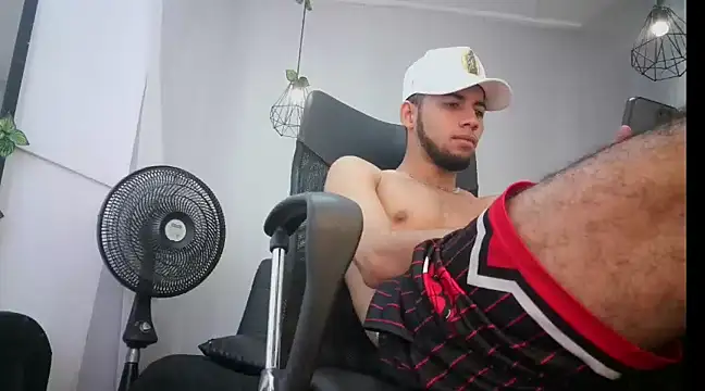 Snapshot of jhon_ath chatting on February 8, 6:54 am jhon ath online show from February 8, 6:54 am