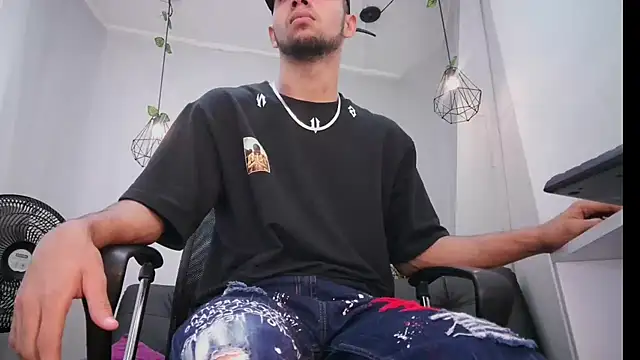 Snapshot of jhon_ath chatting on March 7, 4:24 am jhon ath online show from March 7, 4:24 am