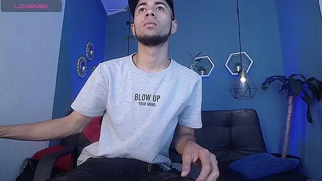 Snapshot of jhon_ath chatting on September 17, 12:40 pm jhon ath online show from September 17, 12:40 pm