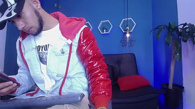 Snapshot of jhon_ath chatting on October 1, 4:40 am jhon ath online show from October 1, 4:40 am