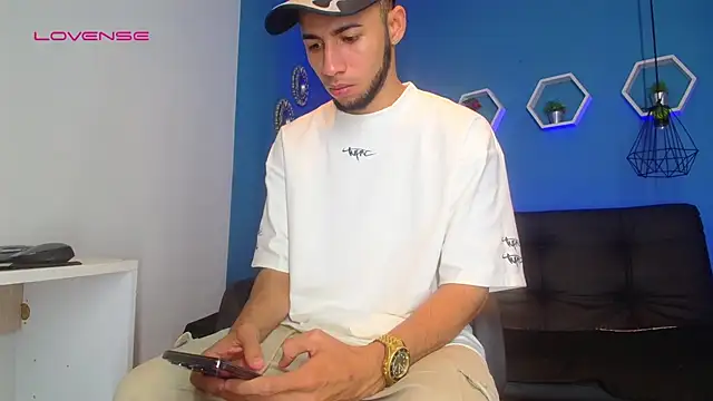 Snapshot of jhon_ath chatting on October 9, 5:38 am jhon ath online show from October 9, 5:38 am