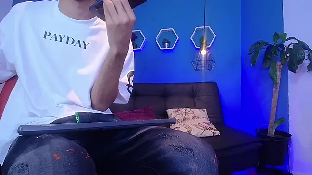 Snapshot of jhon_ath chatting on November 30, 4:16 am jhon ath online show from November 30, 4:16 am