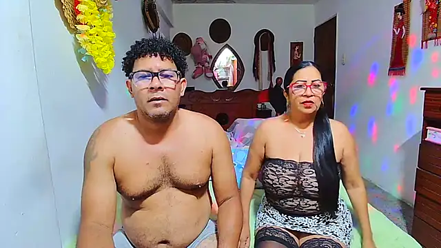 Snapshot of rosi_pamela chatting on April 5, 6:05 pm rosi pamela online show from April 5, 6:05 pm