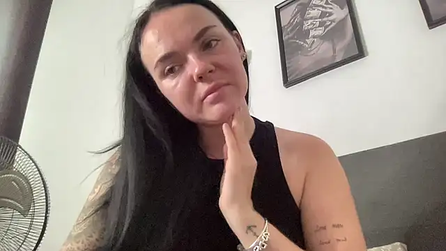 yorkshiregal online show from October 29, 7:43 am