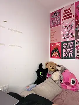 yorkshiregal online show from April 7, 7:20 am