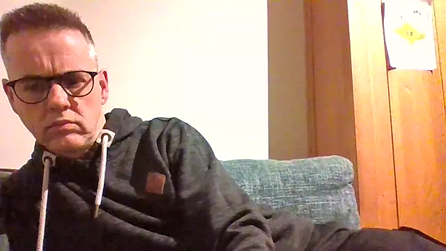 Snapshot of Hectorthyssen1 chatting on December 16, 10:45 pm Hectorthyssen1 online show from December 16, 10:45 pm