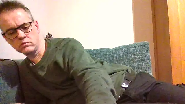 Snapshot of Hectorthyssen1 chatting on January 10, 11:18 pm Hectorthyssen1 online show from January 10, 11:18 pm