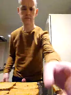 Snapshot of Hectorthyssen1 chatting on February 6, 5:35 am Hectorthyssen1 online show from February 6, 5:35 am