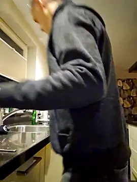 Snapshot of Hectorthyssen1 chatting on February 7, 5:31 am Hectorthyssen1 online show from February 7, 5:31 am