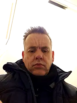 Snapshot of Hectorthyssen1 chatting on February 15, 4:45 pm Hectorthyssen1 online show from February 15, 4:45 pm