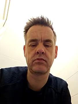 Snapshot of Hectorthyssen1 chatting on March 1, 9:40 am Hectorthyssen1 online show from March 1, 9:40 am